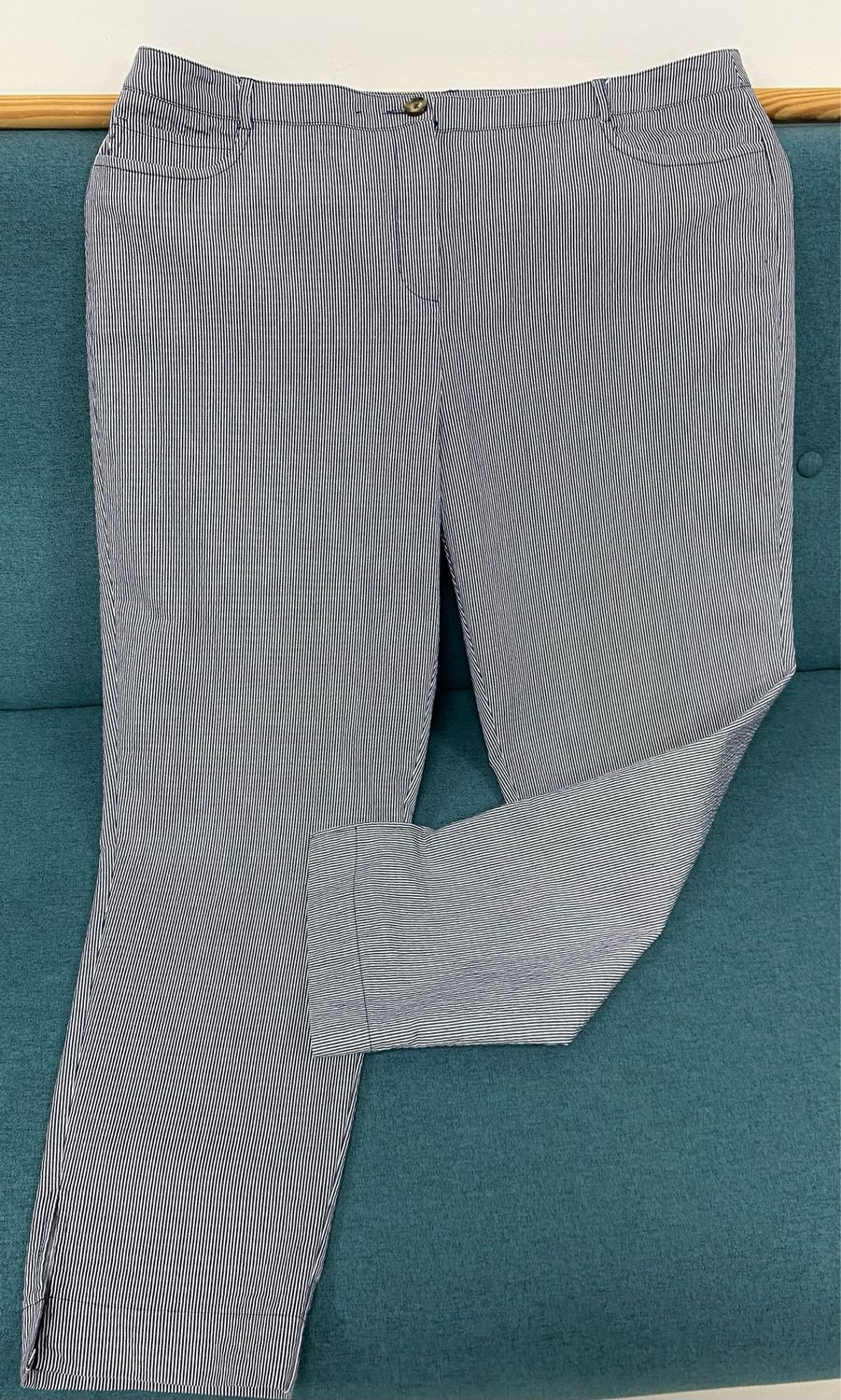 JAEGER ladies trousers size 16 UK