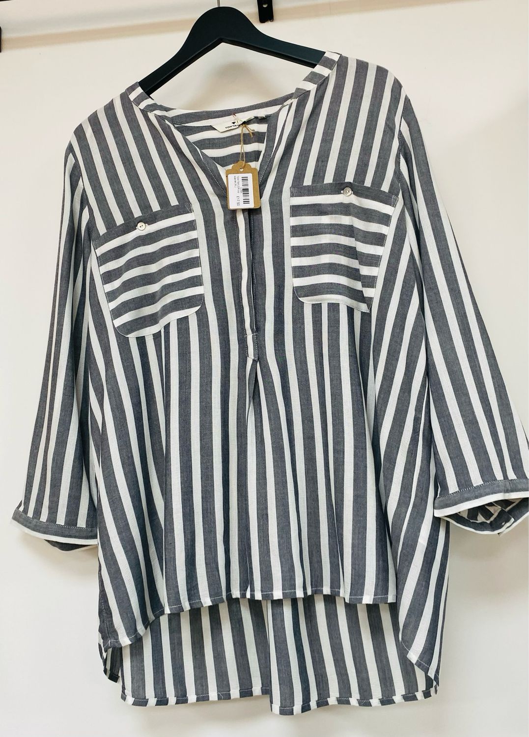 TOM TAYLOR top size 44 (XL)