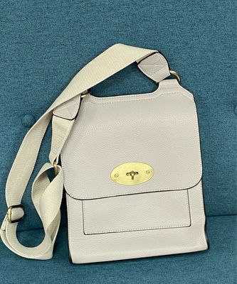 Mushroom colour messenger bag