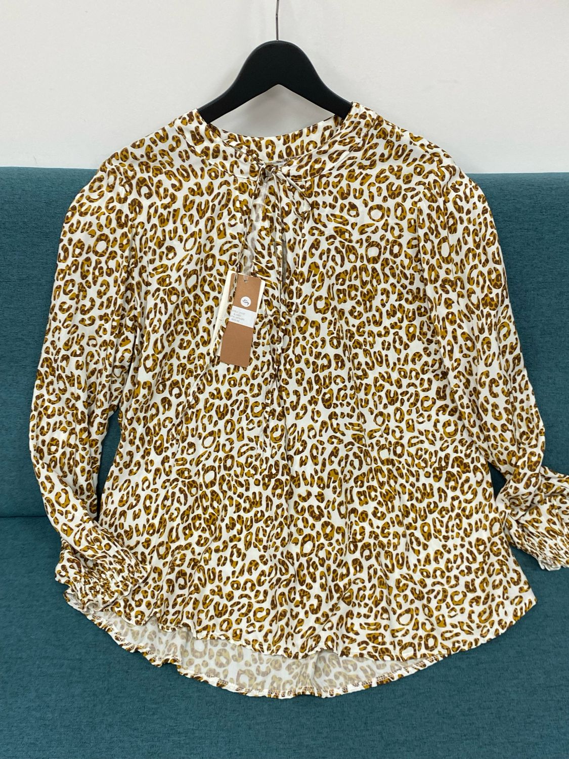 SUZY D 100% viscose blouse size M loose fit