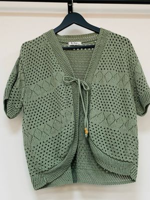 CHIC knitted short cardigan size M/L