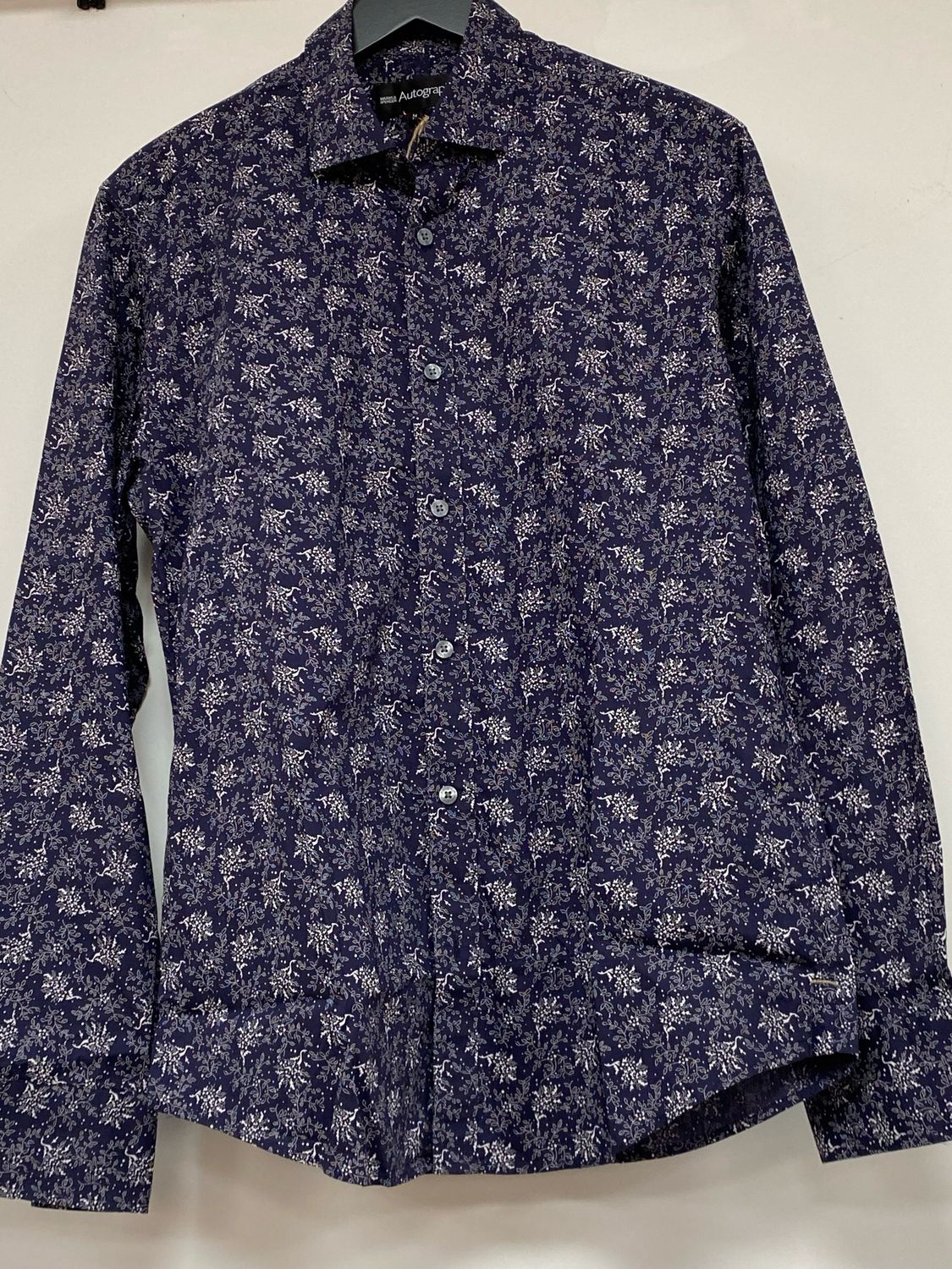 AUTOGRAPH shirt size M new condition