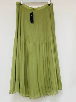 M&amp;S skirt new with tags size 14(UK)