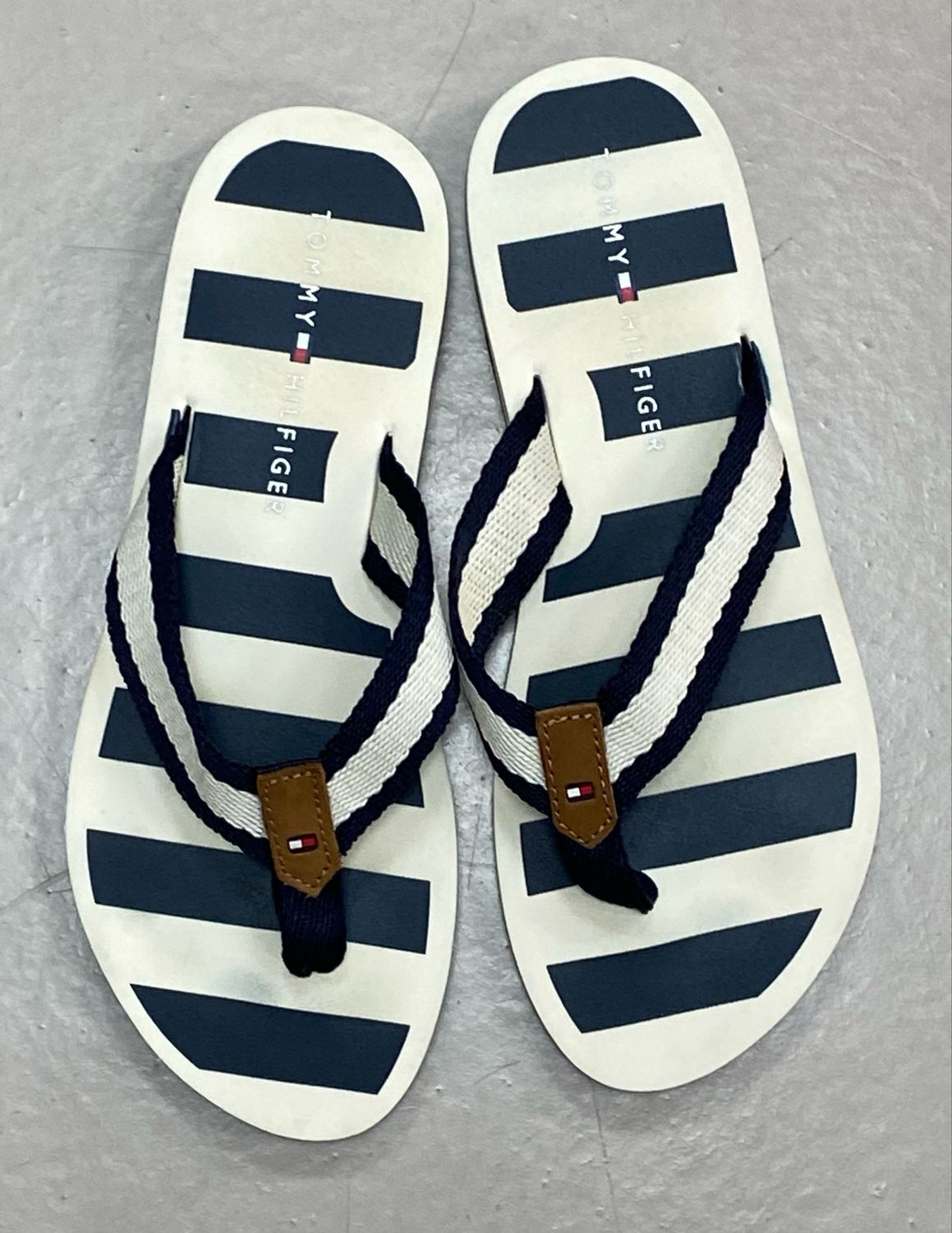 TOMMY HILFIGER fit flops size 5 UK
