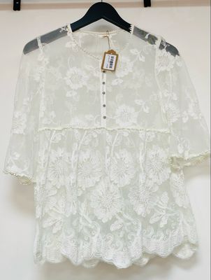 Lace blouse size M