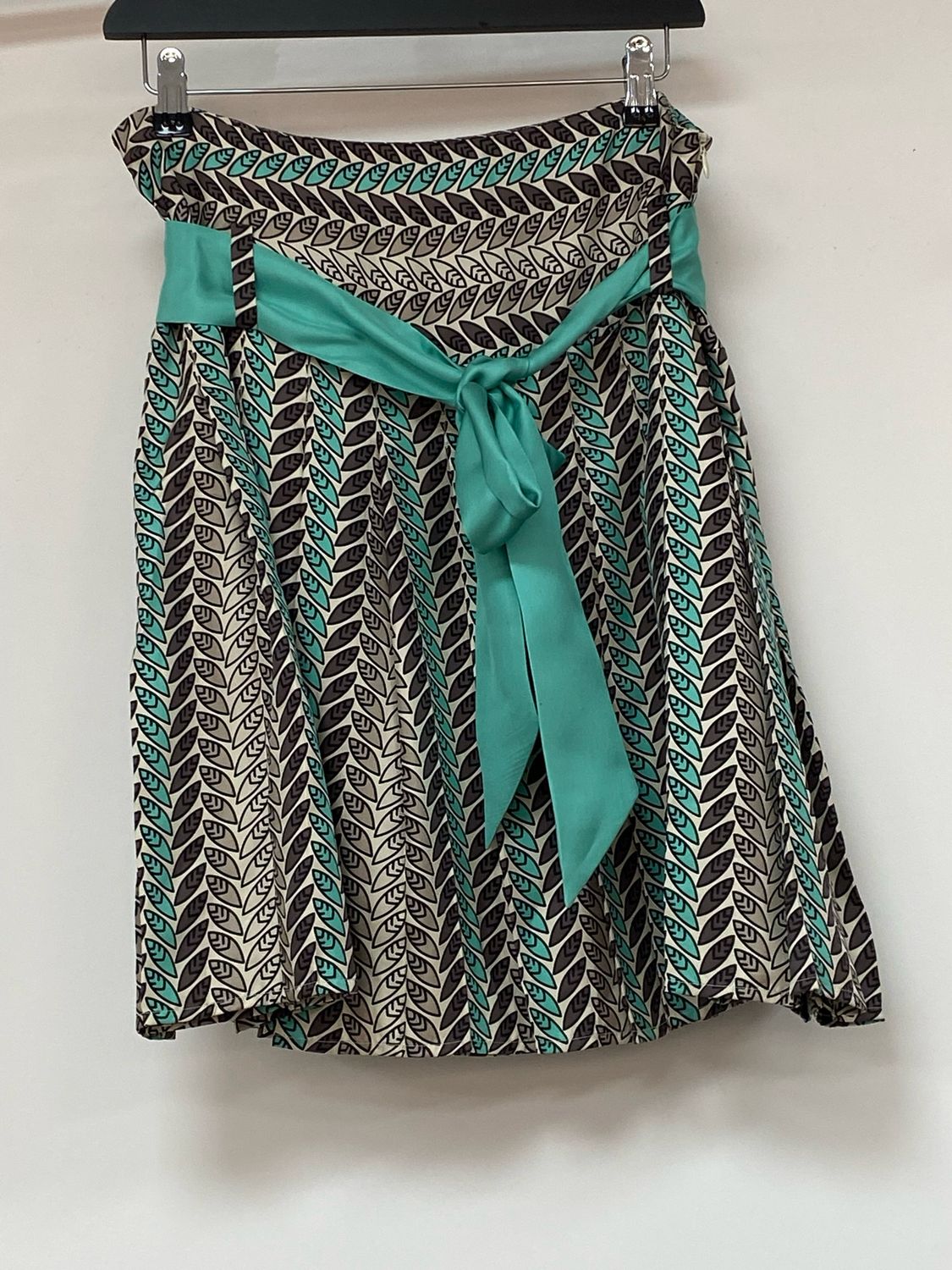 WAREHOUSE 100% silk skirt size 12 (UK)