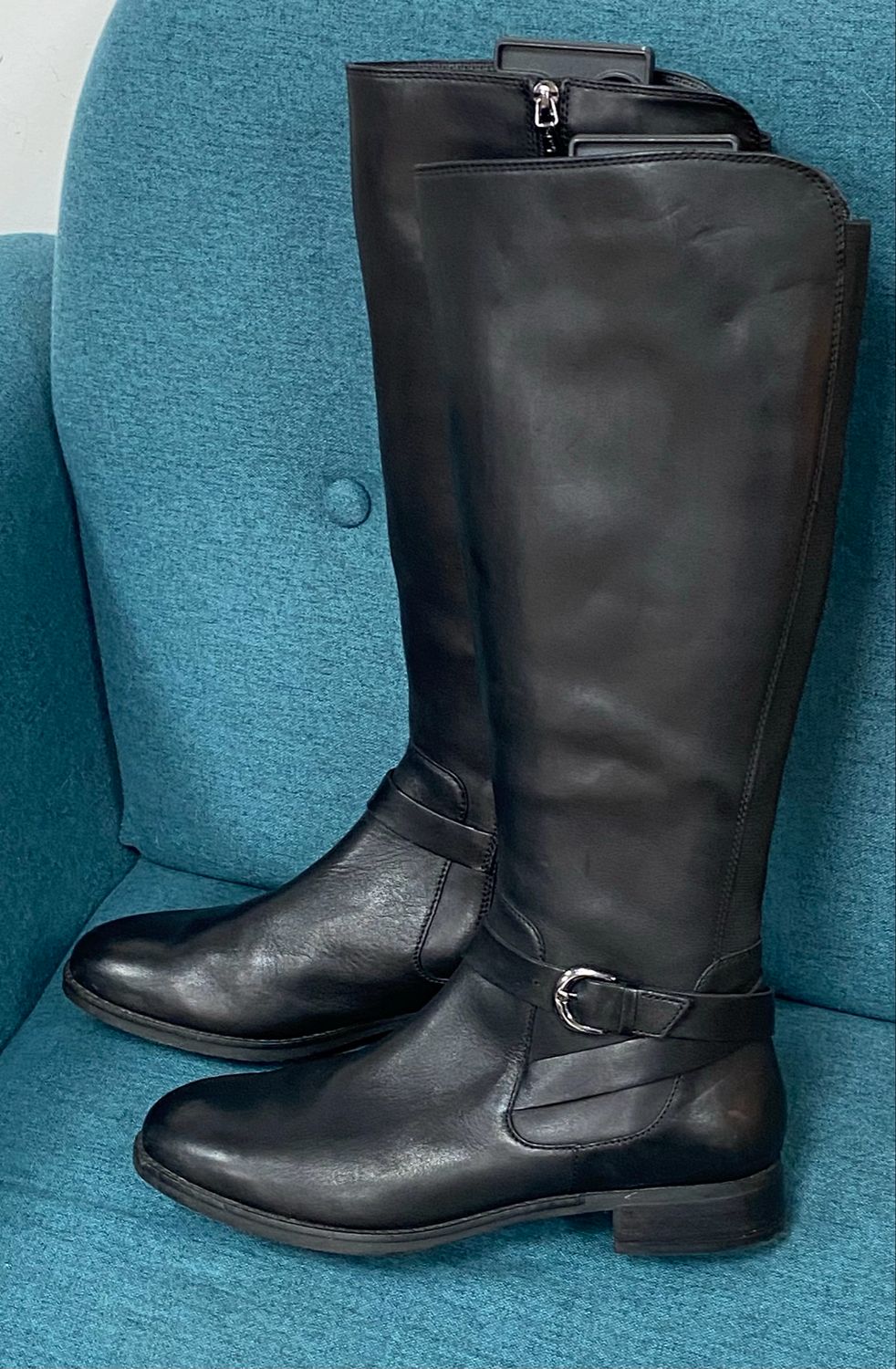 CLARKS real leather boots size 39.5  UK 6 E