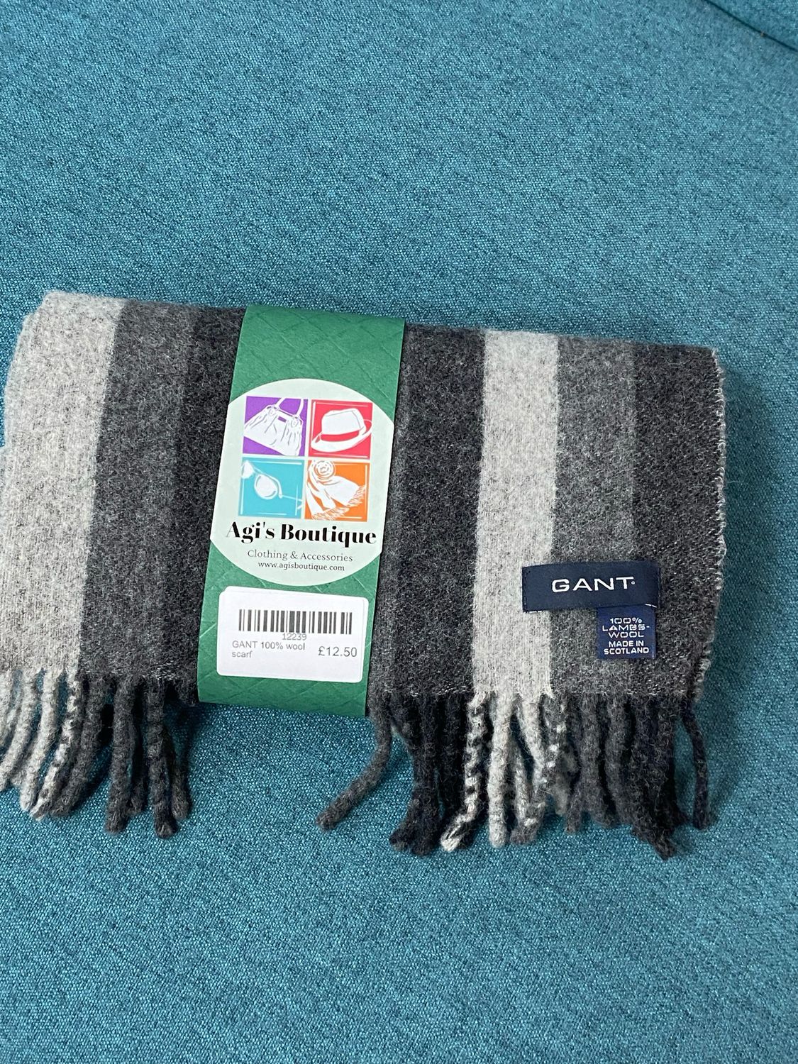 GANT 100% wool scarf