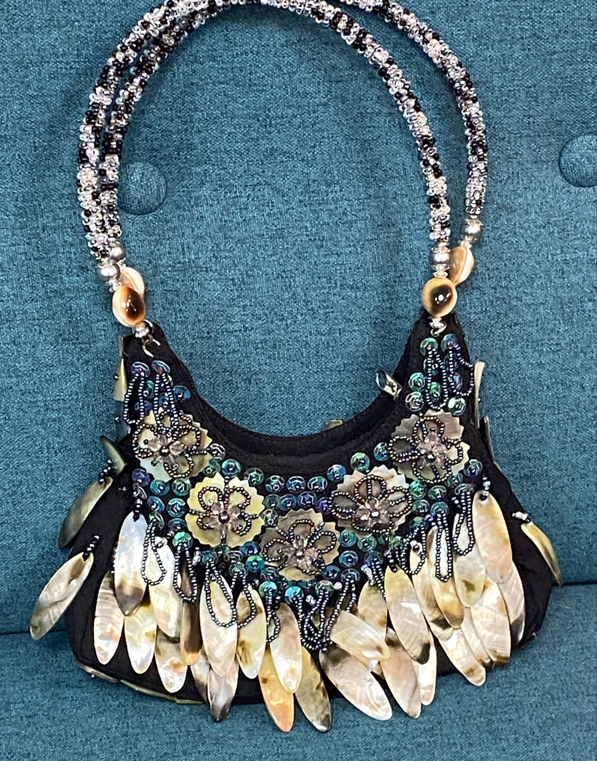 ARTISAN small bag / shell mother of pearl decorated