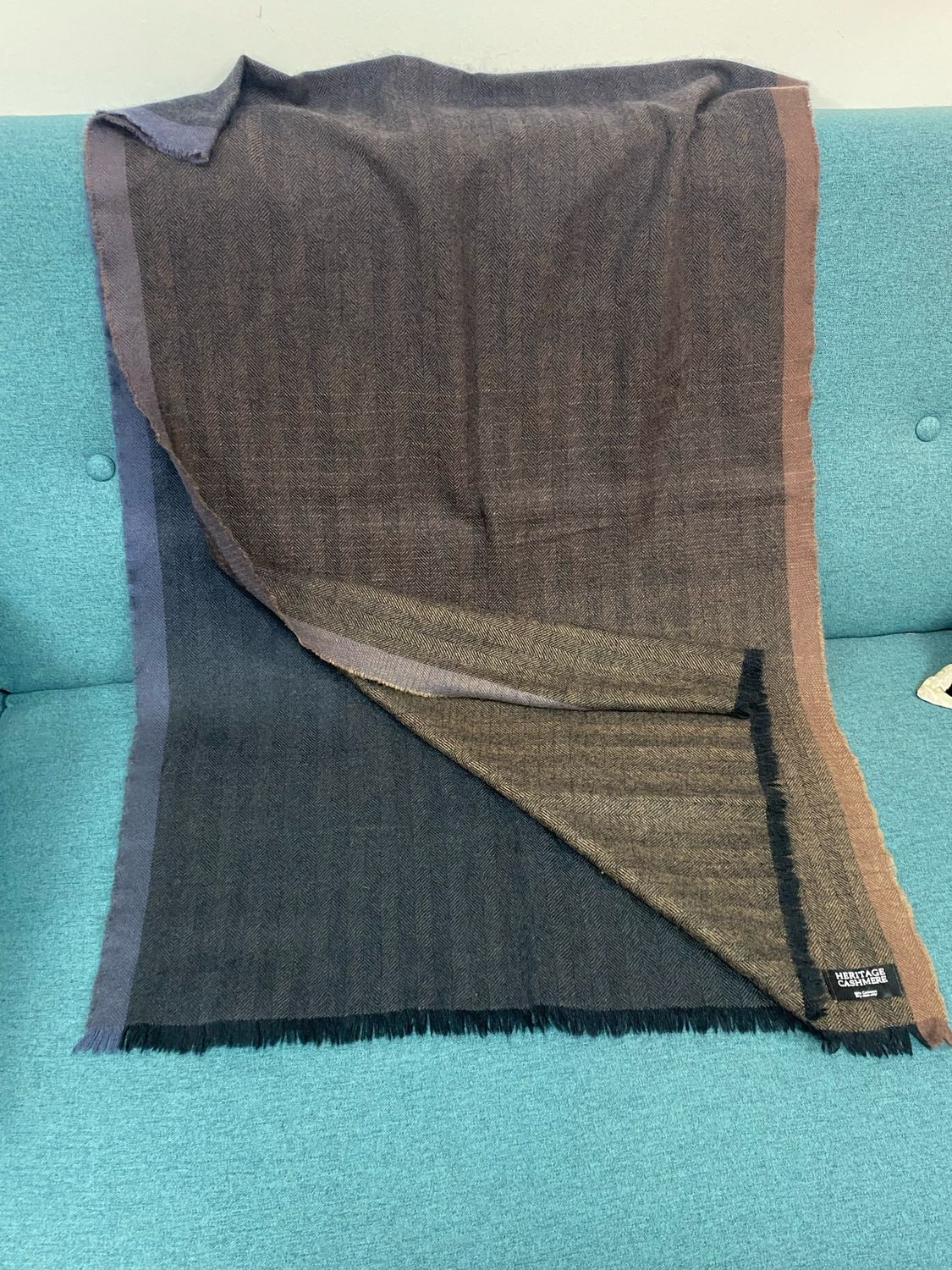 HERITAGE 100% cashmere wide scarf