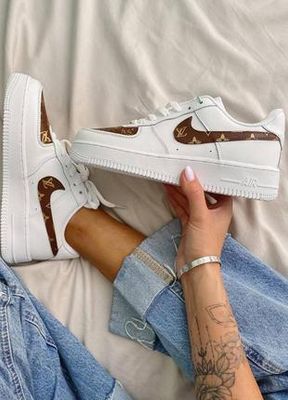 Nike Air Force 1 LV