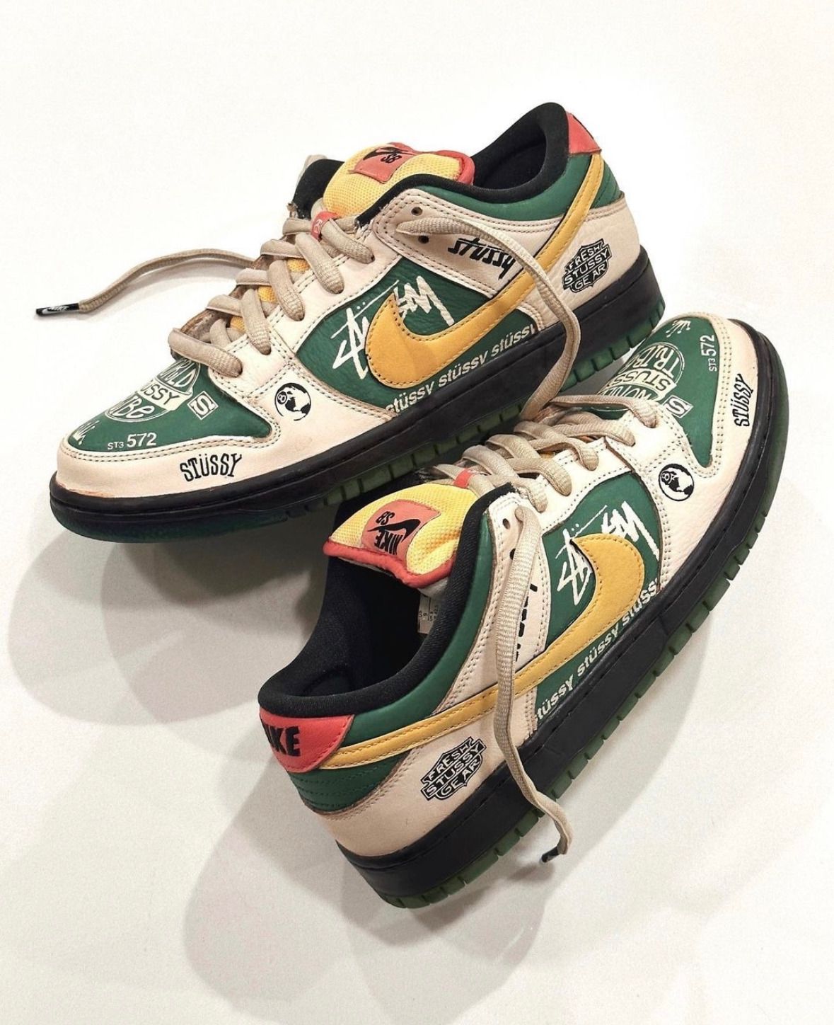 Nike SB Dunk Low x Stussy