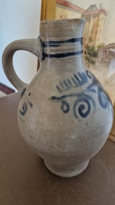 1850 12&quot; ANTIQUE STONEWARE COBALT BLUE ORCHID FLOWER DESIGN ON OVOID JUG WATER PITCHER OLD FARM POTTERY SALT GLAZED