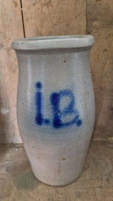 COBALT BLUE I.B. AND NO 36 ON ANTIQUE STONEWARE MILK / CREAM PITCHER OLD FARM POTTERY CROCK POT CREAMER