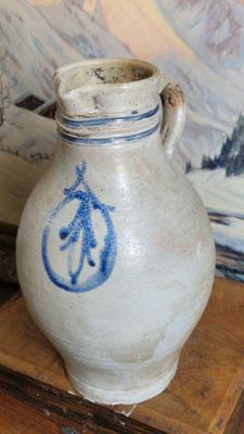 CHARMING 1850 ANTIQUE STONEWARE COBALT BLUE FLORAL DESIGN ON OVOID JUG OLD WINE PITCHER WONDERFUL PATINA