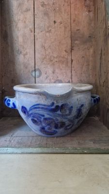 1880 RARE MILK PAN WITH BEAUTIFUL RICH COBALT ORCHID DESIGN ON BOTH SIDES 2 HANDLES AND SPOUT