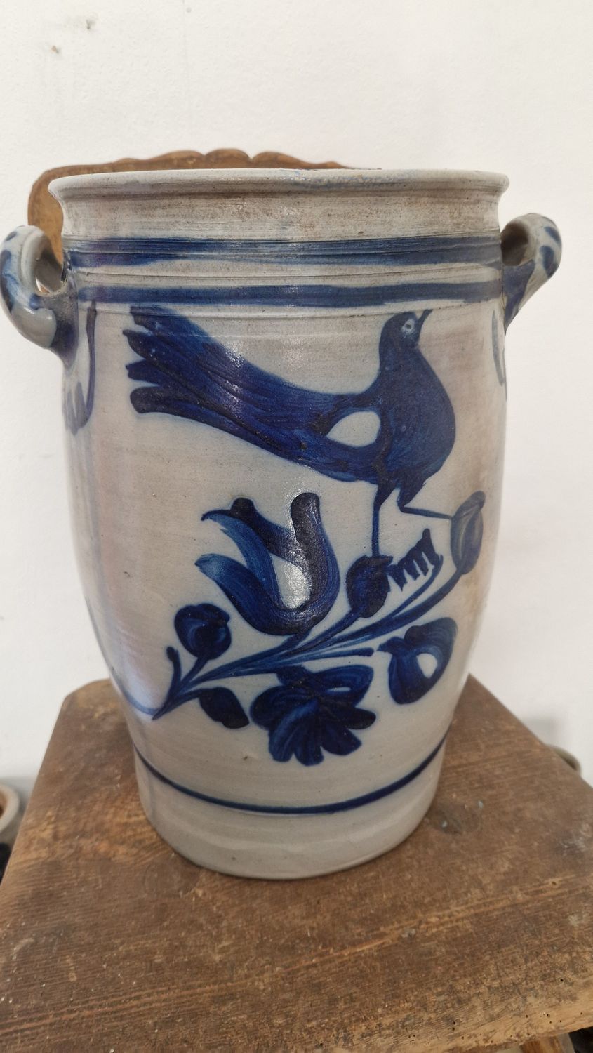 1850 HUUUGE 7 GAL ANTIQUE STONEWARE CROCK COBALT BLUE  BIRD &amp; HUGE FLOWER DESIGN JAR PRIMITIVE SALT GLAZED