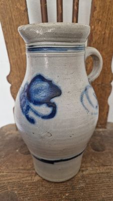 RICH MULTIPLE COBALT BLUE FLOWER DESIGN ON ANTIQUE STONEWARE PITCHER OLD FARM JUG POTTERY CROCK POT 1850s