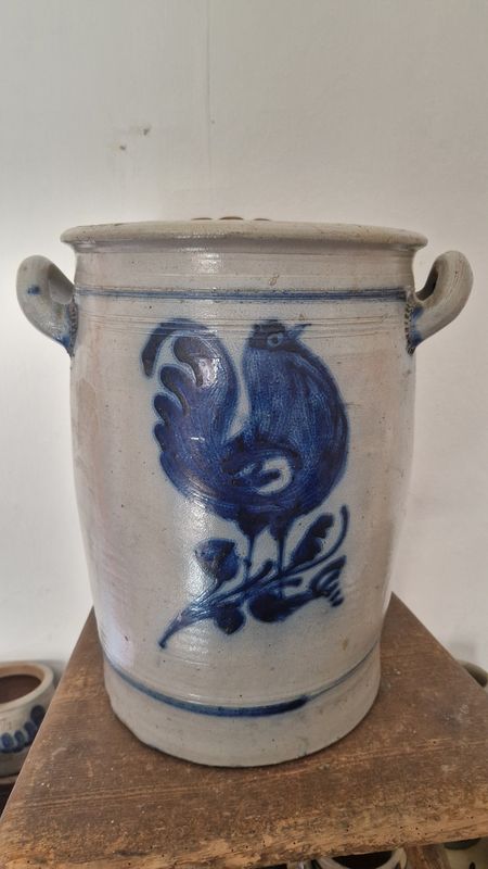 BIRD &amp; ROOSTER DESIGN ON 1850 HUUUGE 7 GAL ANTIQUE STONEWARE CROCK COBALT BLUE  JAR PRIMITIVE SALT GLAZED
