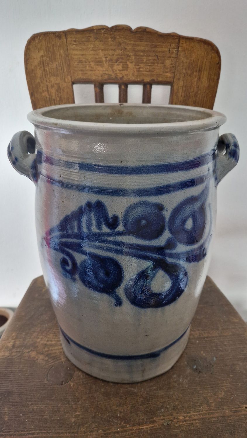 LARGE 13&quot; ANTIQUE 3 GALLON COBALT BLUE STONEWARE CROCK POTTERY JAR POT BEAUTIFUL FLORAL DESIGN