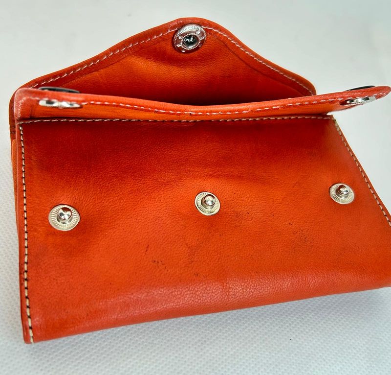 cartera de cuero artesanal