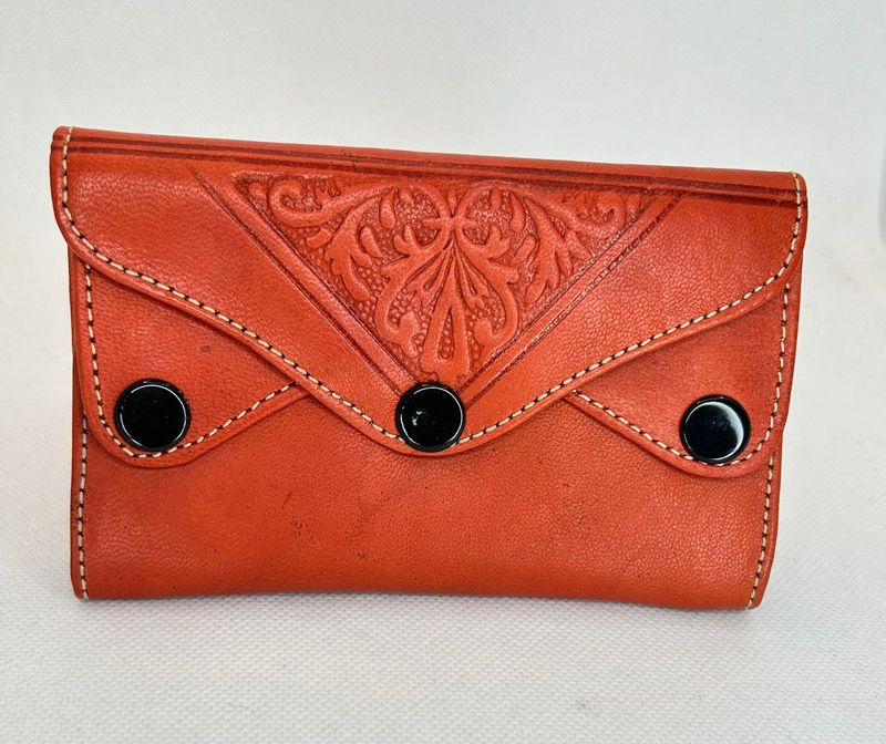 cartera de cuero artesanal