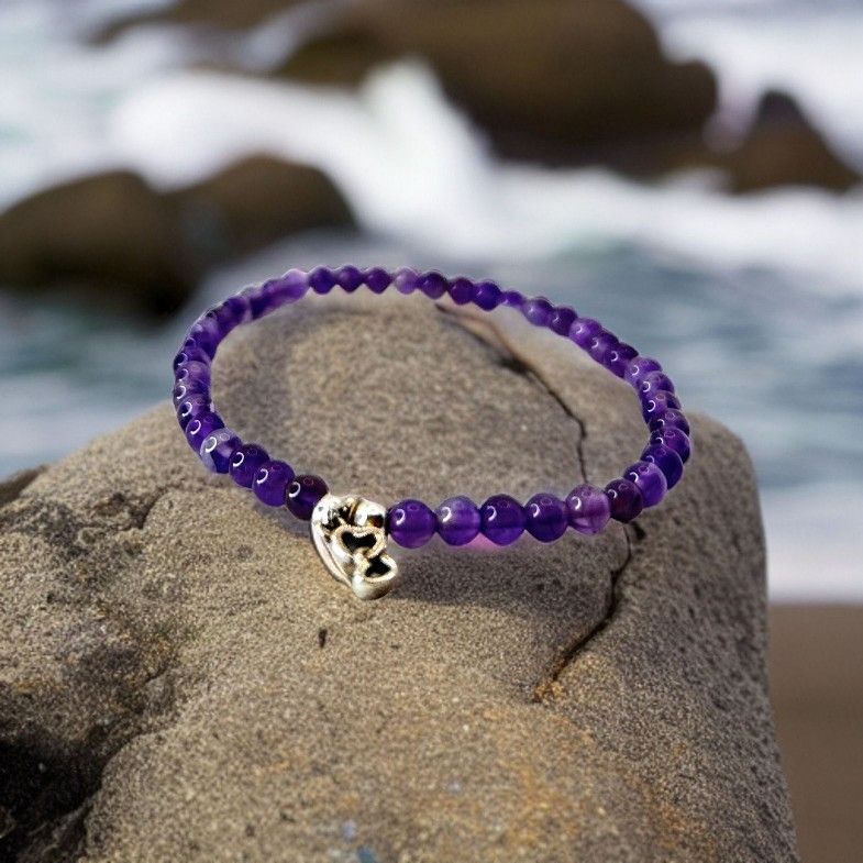 pulsera con piedra natural amatista+ charms de plata corazones