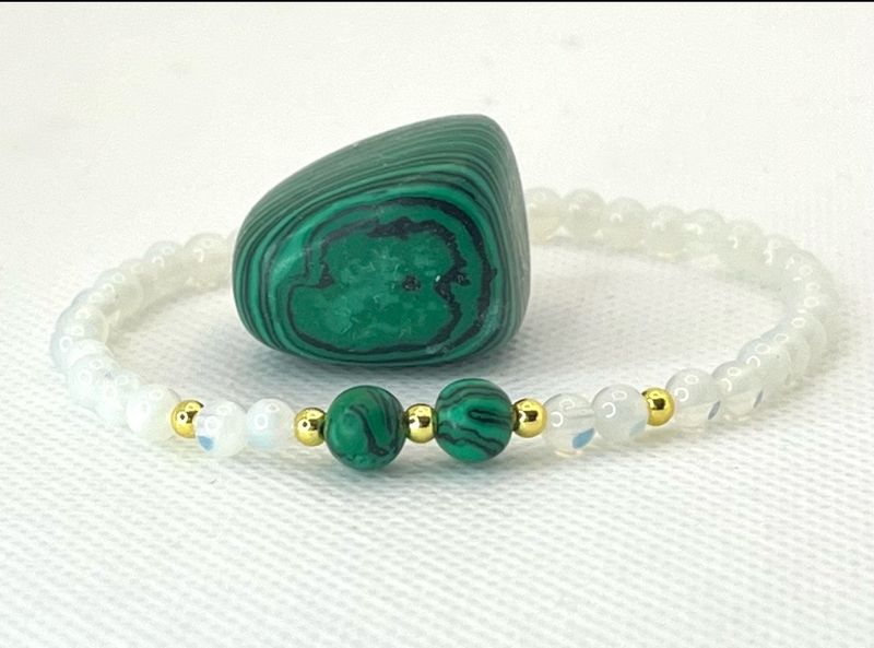 Pulsera piedra malquita + bolitas oro 14 k
