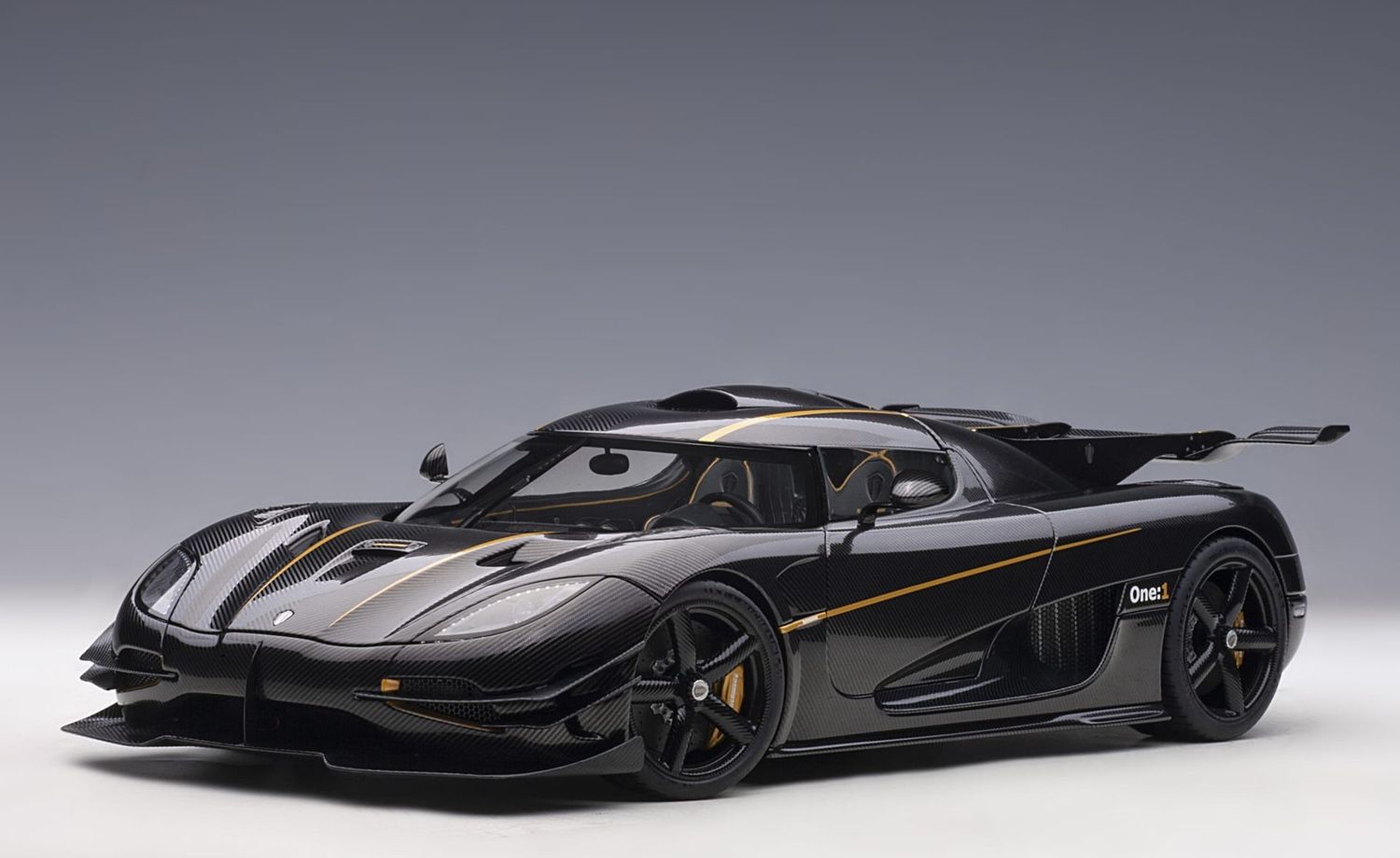 Koenigsegg ONE:1 - CARBON / ORANGE
