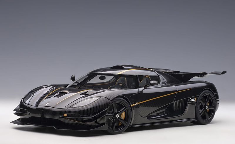 Koenigsegg ONE:1 - CARBON / ORANGE