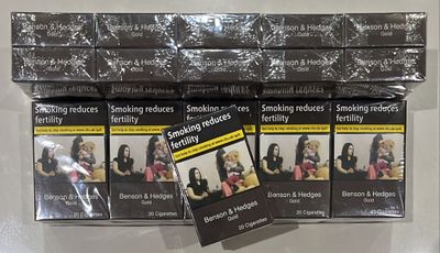 Benson &amp; Hedges Gold (Plain Package)