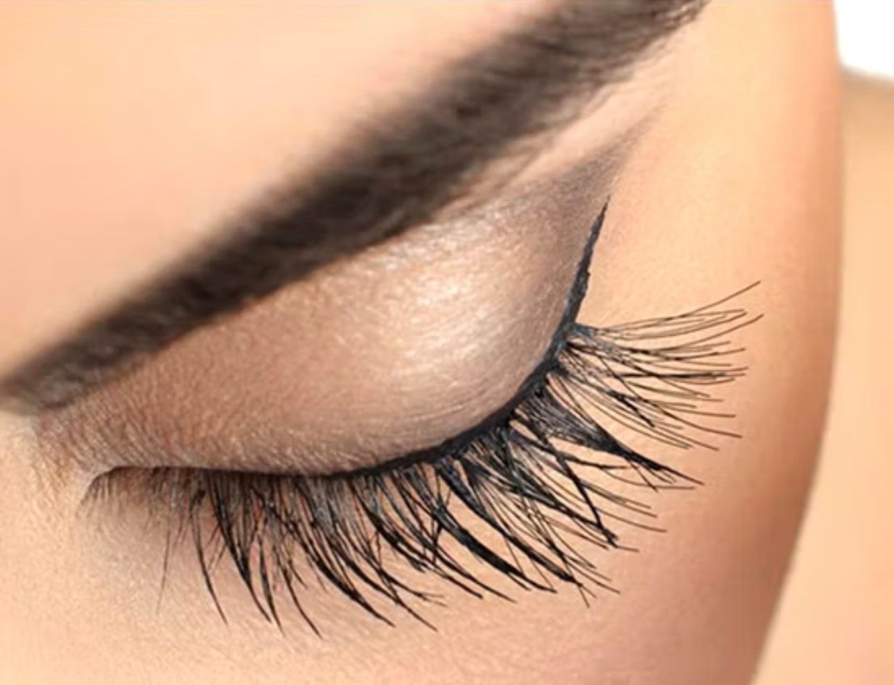 USUAL FEE £250 NOW £180 Diploma in Eyelashes Extension virtual training