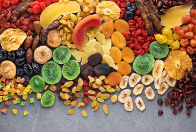 Trockenfrüchte  میوه های خشک