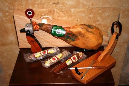 Iberian assortment · Shoulder and cured meats · Hernández Jiménez