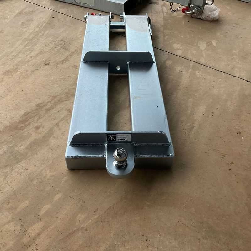 Lifting/Towball Jib