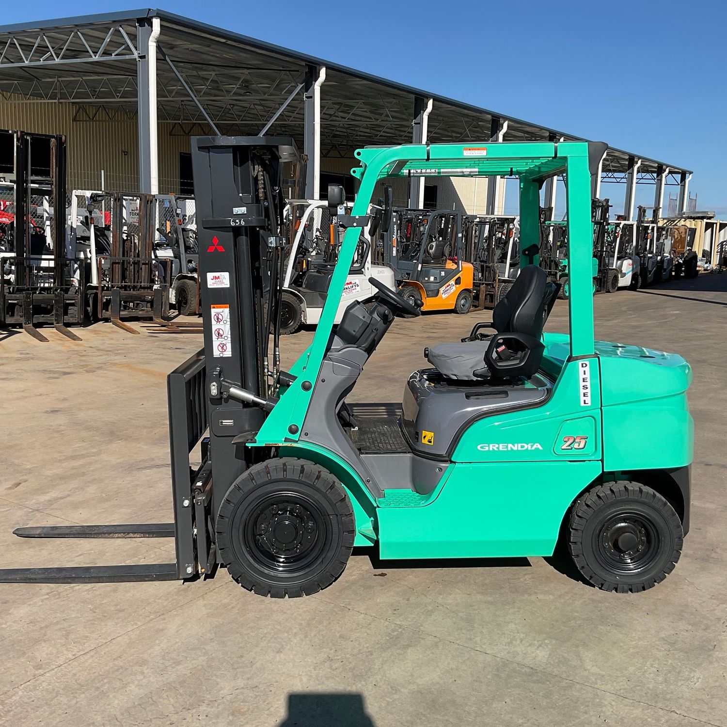 2.5t New Mitsubishi Diesel Container Mast Forklift