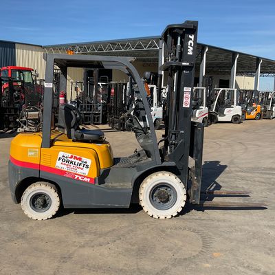 2.5t TCM T3 Forklift Gas/Petrol 6m