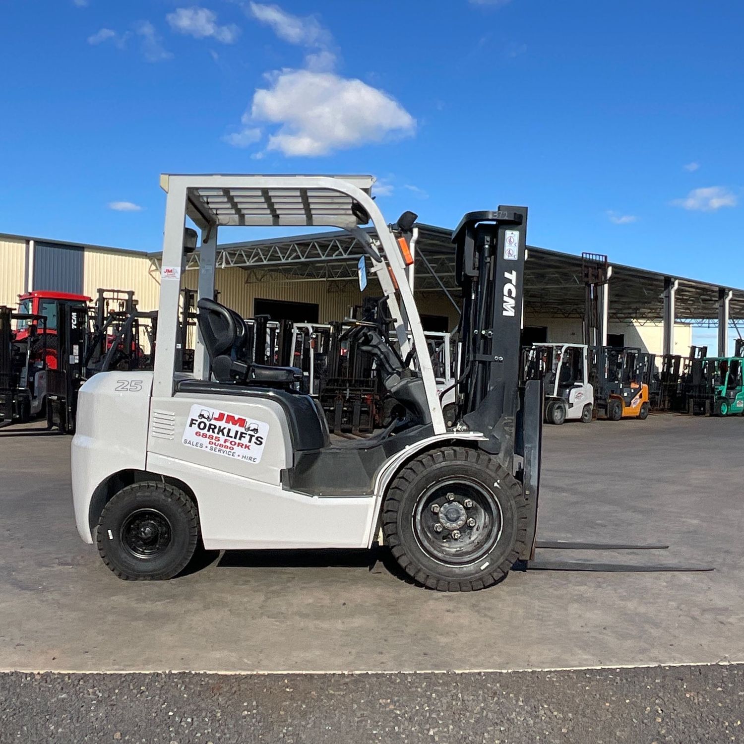 2.5t TCM Diesel Forklift Dual Wheels #372