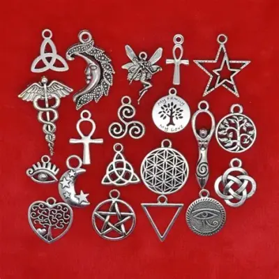 Pendants &amp; Necklaces