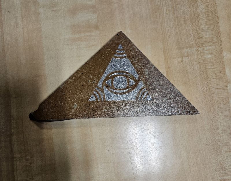 Tr-EYE-angle Altar Tile