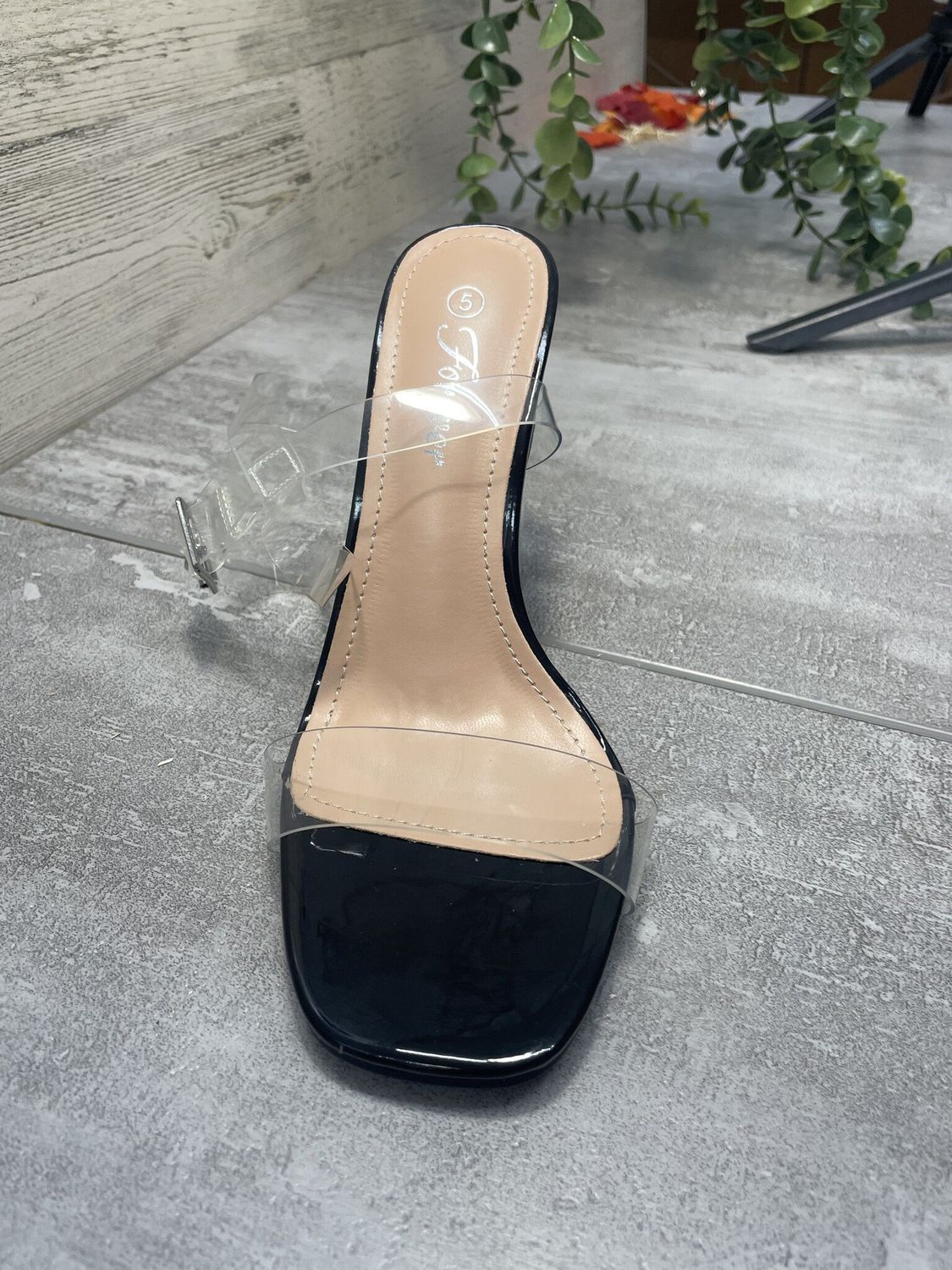 VERONICA-28, Color: BLACK, Size: 5