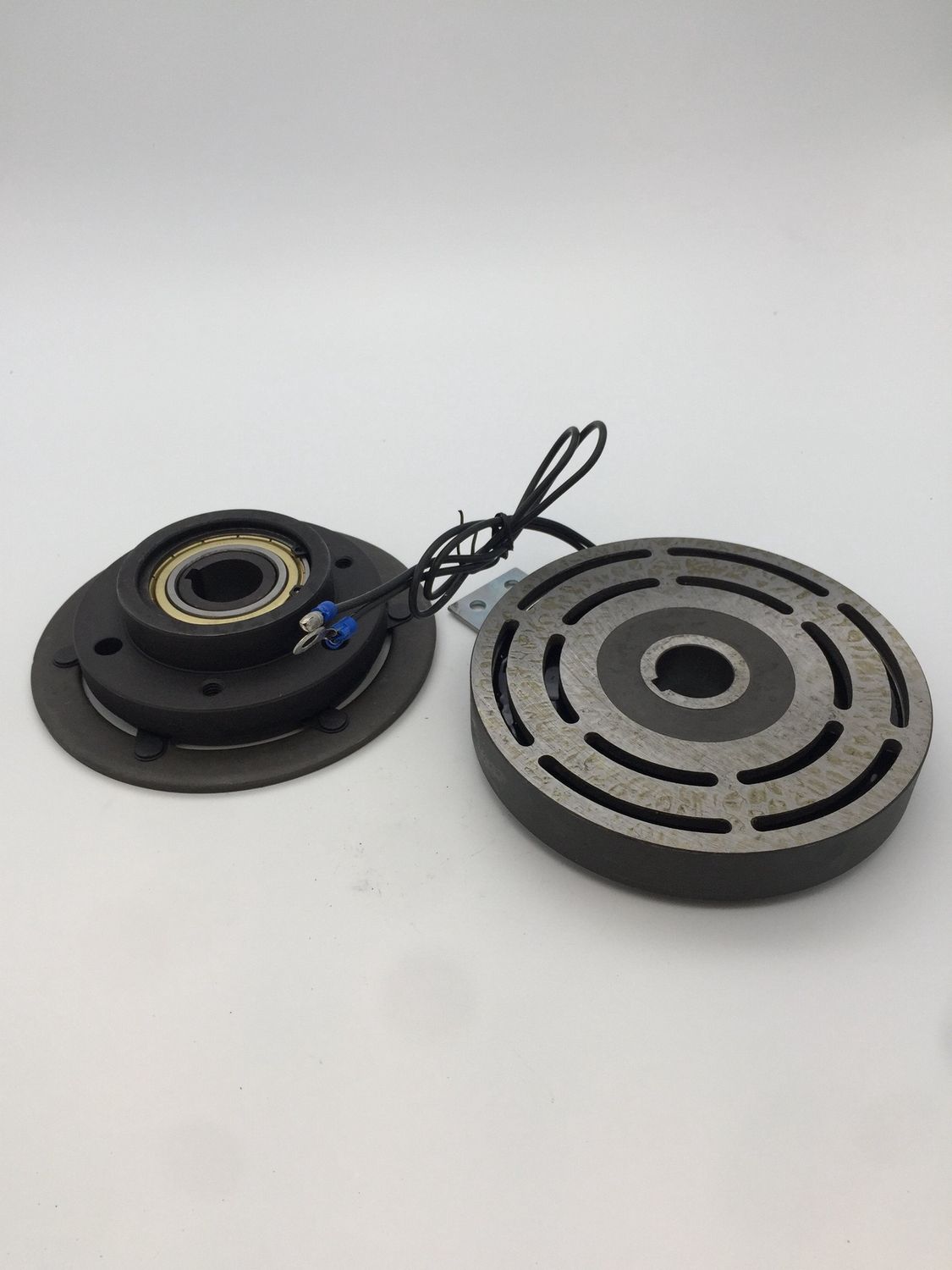 421000 - 12 VDC V-Box Spreader