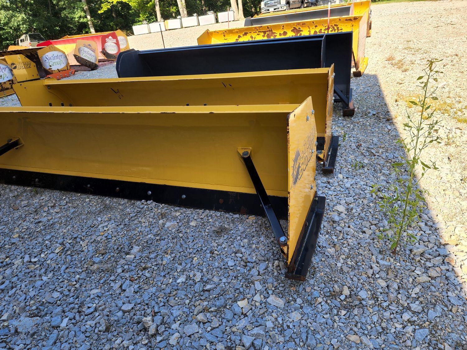 USED 8&#39; Storm Boxx
