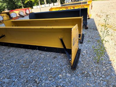 USED 8&#39; Storm Boxx