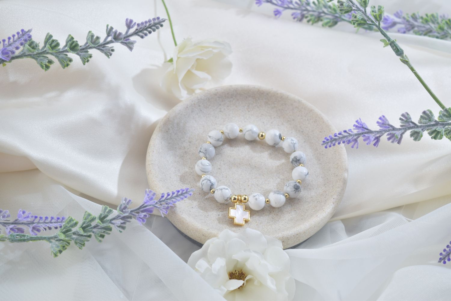 Pulsera de Mármol y Cruz