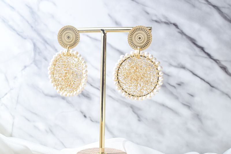 Tejido con Perlas Dorado