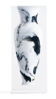 Elizabeth Bud Vase