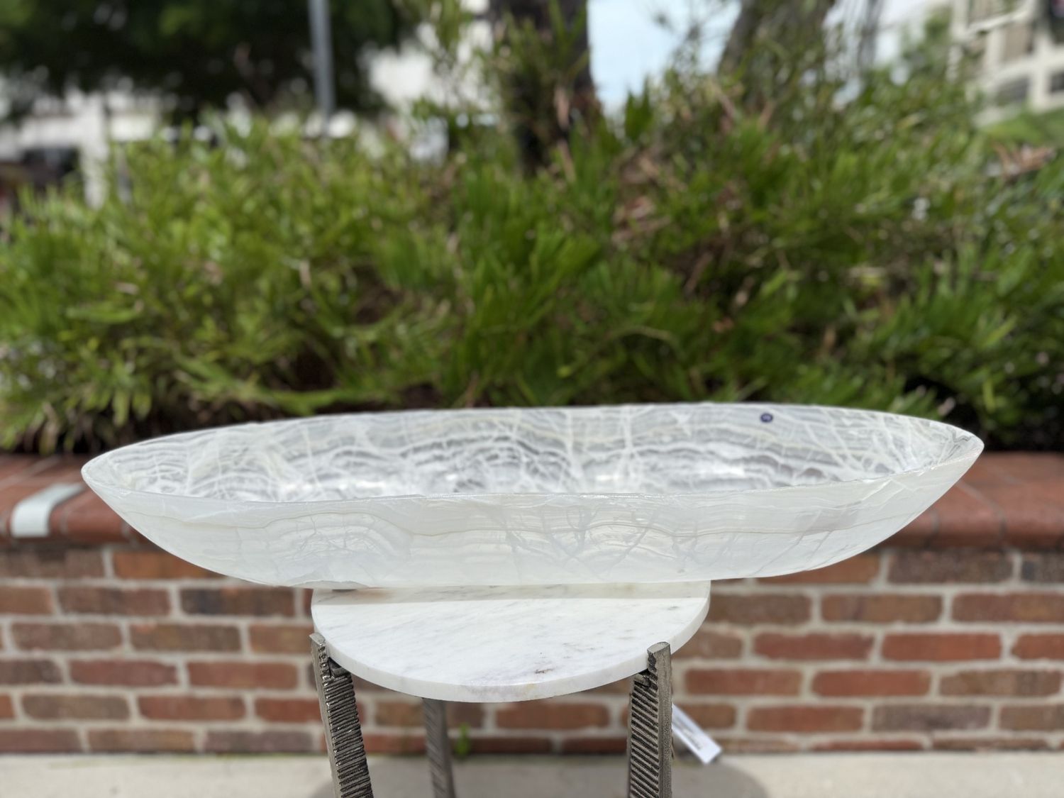 27 " Quartz Onyx Crystalized canoe