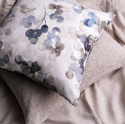 Pillows &amp; Throws