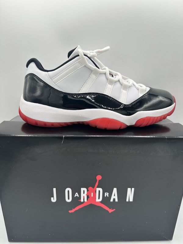 Jordan 11 Low - Concord Bred